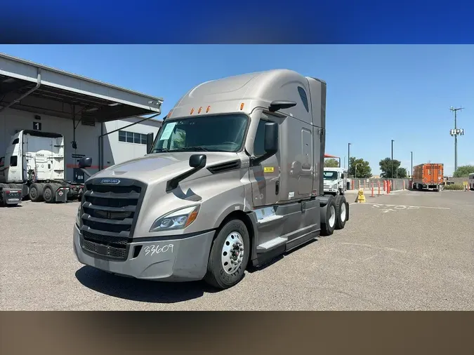 2025 Freightliner Cascadia 126