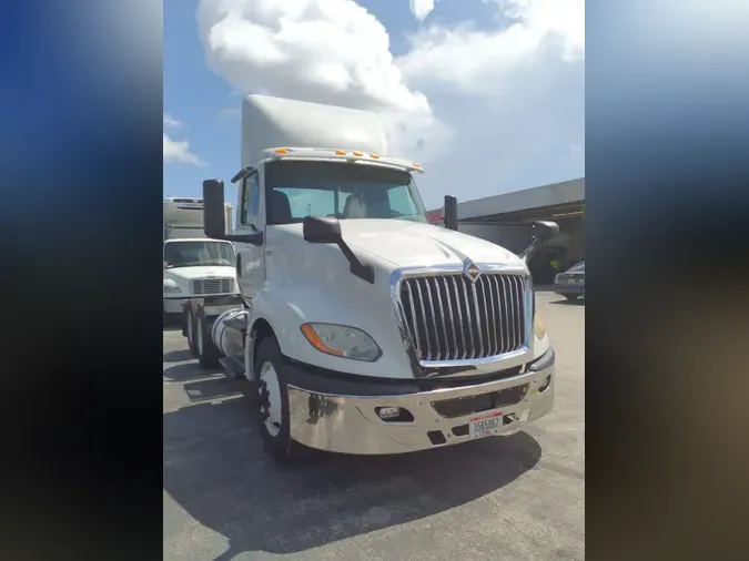 2019 NAVISTAR INTERNATIONAL LT625 DAYCAB T/A