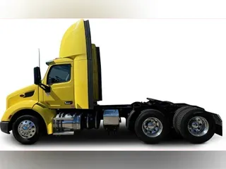 2021 Peterbilt 579