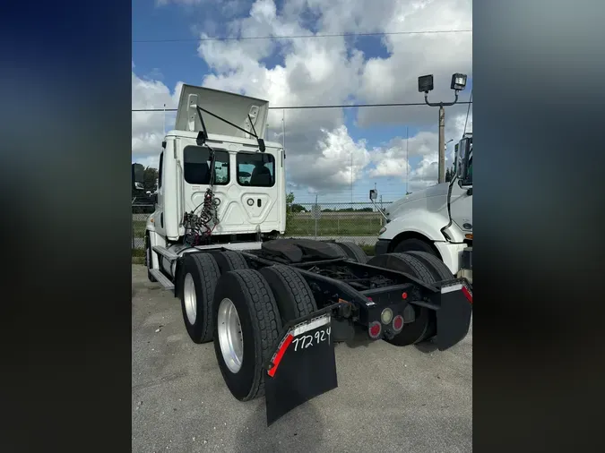 2018 FREIGHTLINER/MERCEDES CASCADIA 125