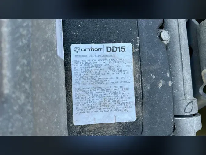 2020 Freightliner Cascadia 126