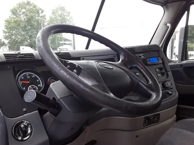 2019 FREIGHTLINER CASCADIA 125