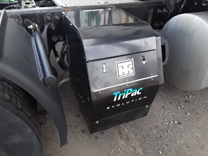2019 NAVISTAR INTERNATIONAL LT625 SLPR CAB7f2f0a33b5d830362956b37898fb9063