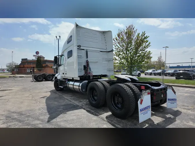 2019 VOLVO VNL64T760