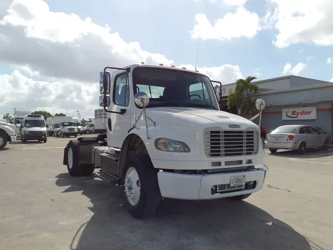 2016 FREIGHTLINER/MERCEDES M2 106