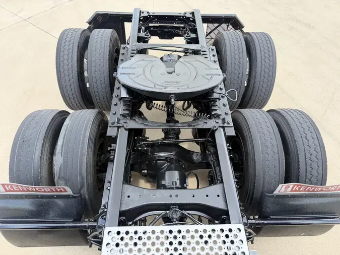 2023 Kenworth T680
