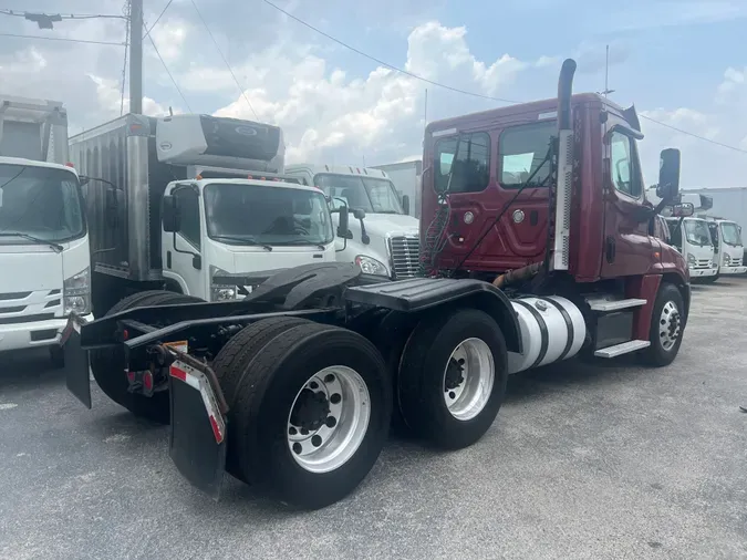 2017 FREIGHTLINER/MERCEDES CASCADIA 125