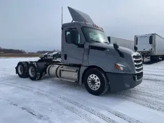 2018 Freightliner T12664ST