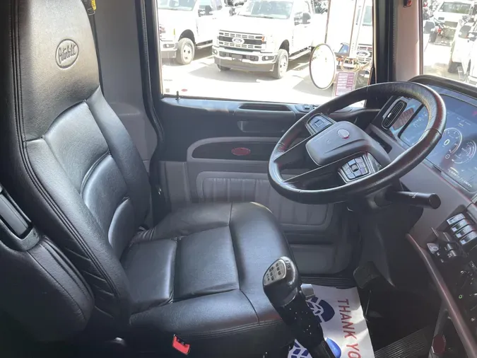 2023 Peterbilt 389