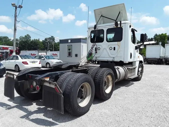 2019 FREIGHTLINER CASCADIA 125