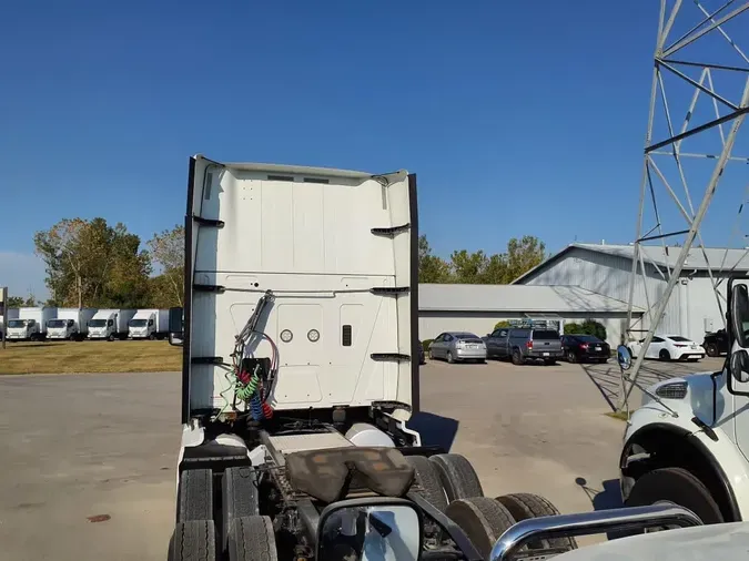 2019 NAVISTAR INTERNATIONAL LT625 SLPR CAB