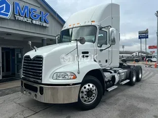 2016 MACK CXU613