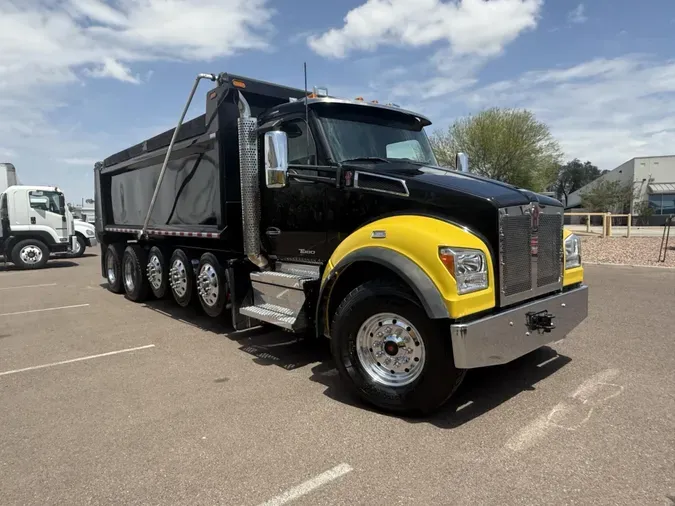 2022 Kenworth T880