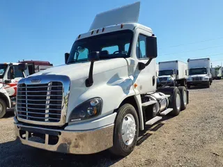 2018 FREIGHTLINER/MERCEDES CASCADIA 125