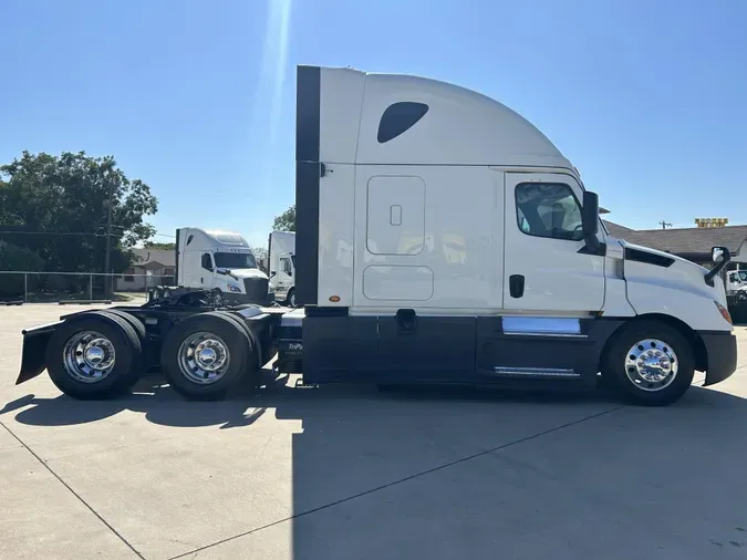 2020 Freightliner Cascadia