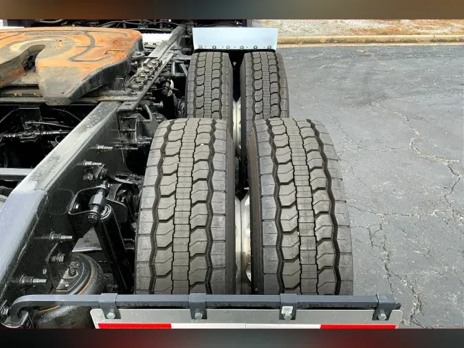 2022 INT LT625 6x4