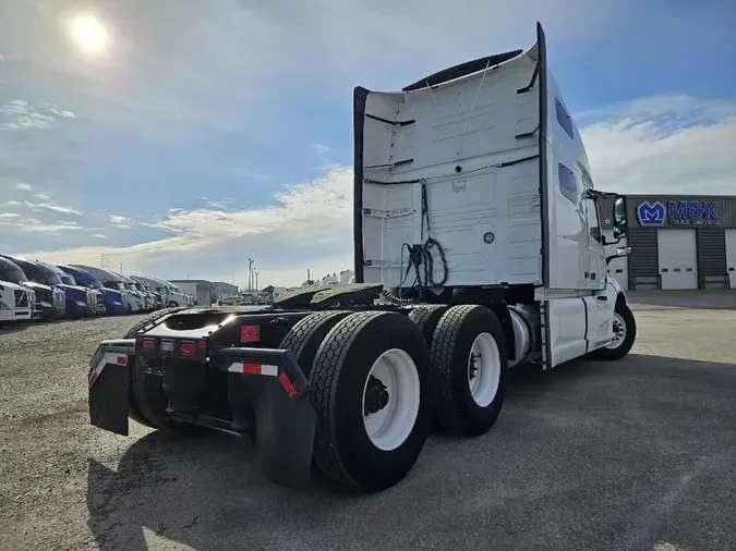 2019 VOLVO VNL64T760