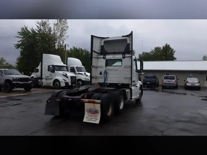 2019 Volvo VNL300