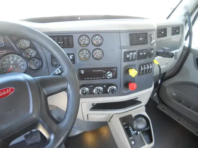 2020 Peterbilt 567