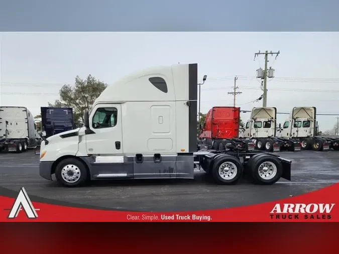 2020 FREIGHTLINER CA126