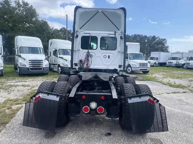 2018 FREIGHTLINER/MERCEDES CASCADIA 125