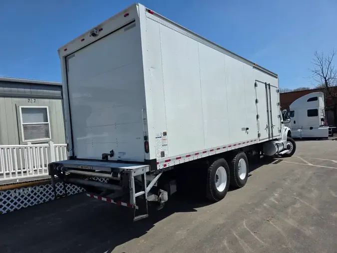 2019 FREIGHTLINER/MERCEDES M2 106