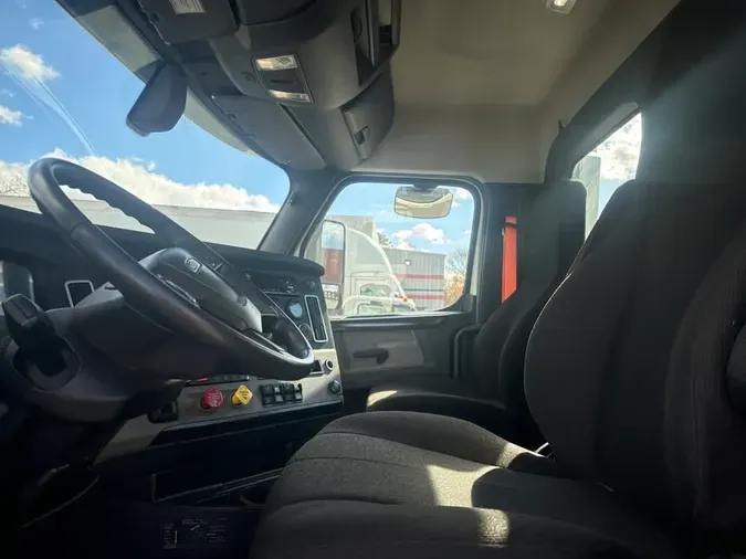 2019 FREIGHTLINER/MERCEDES NEW CASCADIA 126