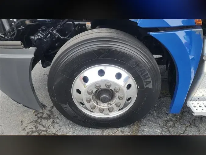 2020 FREIGHTLINER CA126