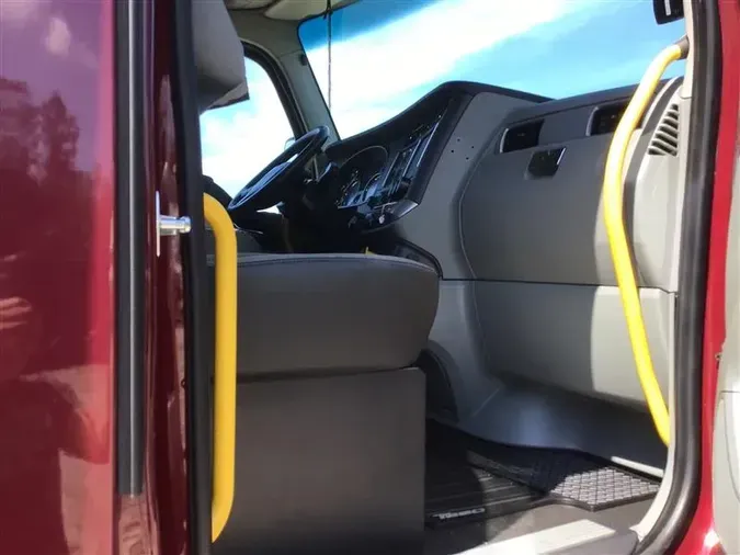 2021 KENWORTH T680