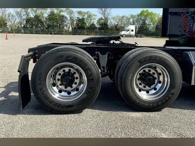 2022 INT LT625 6x47f571d468c2e015372bf8d2c81919ed1