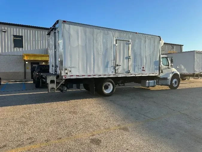 2016 Freightliner M2