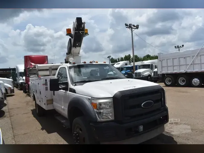 2012 VERSALIFT TEL29N03