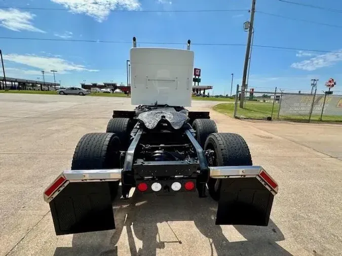 2023 Kenworth W900