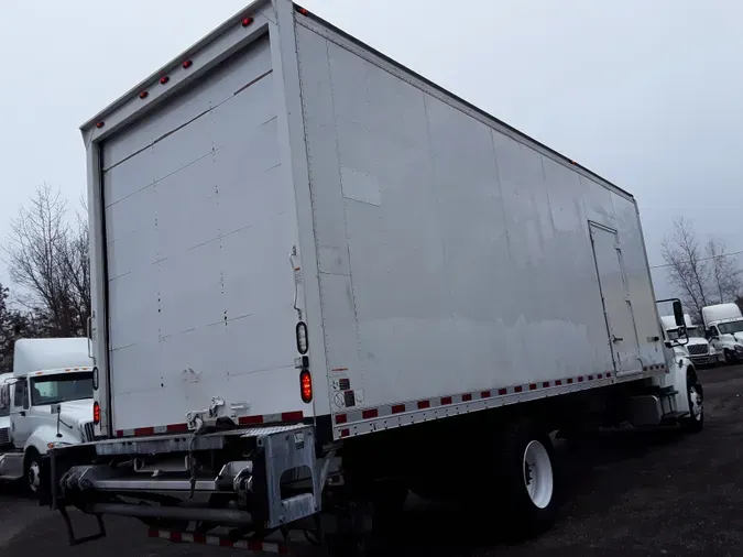 2016 FREIGHTLINER/MERCEDES M2 106