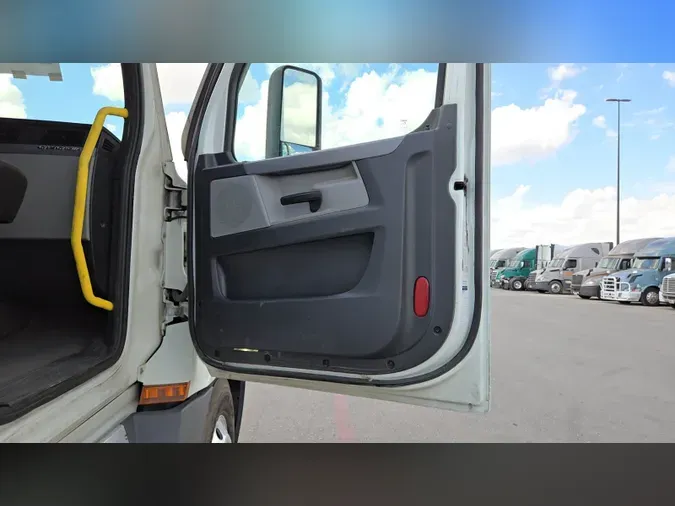 2022 Freightliner Cascadia 1267f63c63e0b6892332dcb06fc1913c368