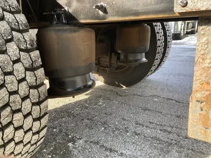 2020 FREIGHTLINER/MERCEDES M2 106