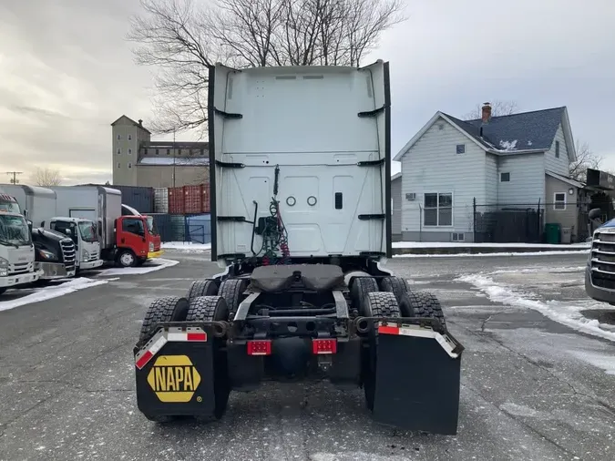 2020 NAVISTAR INTERNATIONAL LT625 SLPR CAB