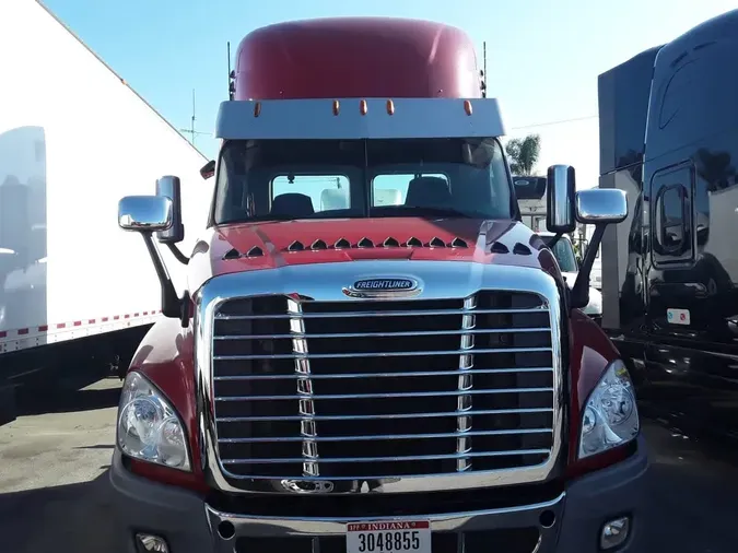2017 FREIGHTLINER/MERCEDES CASCADIA 125