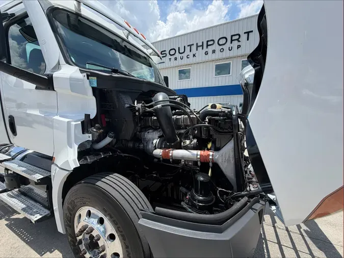2020 Freightliner Cascadia 1267f6e33cb42fe04cd413b1a5ec76f026e