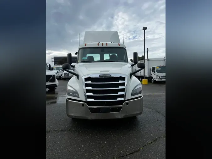 2020 FREIGHTLINER/MERCEDES NEW CASCADIA PX12664