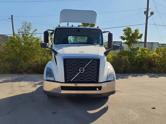 2019 VOLVO VNL64T-300