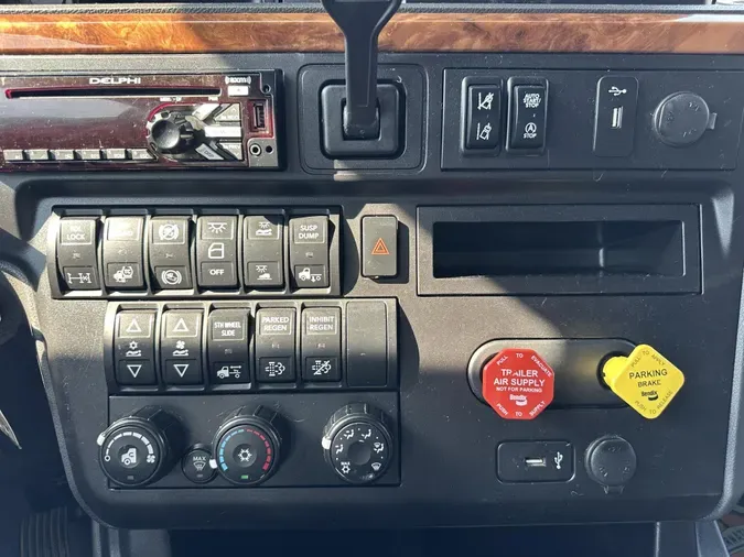2019 International LT625