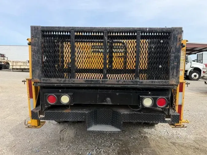 2013 FREIGHTLINER BUSINESS CLASS M2 106