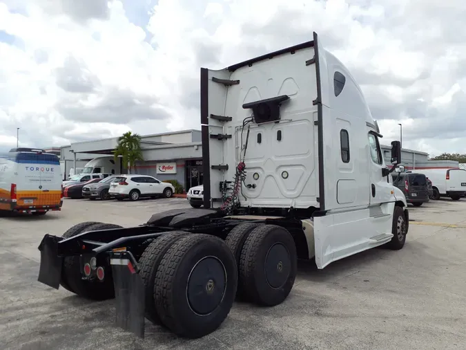 2019 FREIGHTLINER/MERCEDES CASCADIA 125