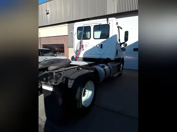 2020 FREIGHTLINER/MERCEDES NEW CASCADIA 1167f7317f7355485f5a27c5aab38eb7570