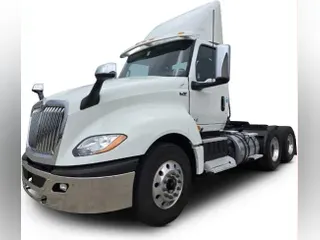 2022 International LT625