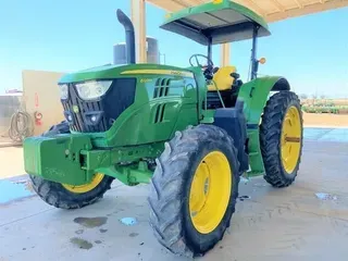 2017 John Deere 6120M