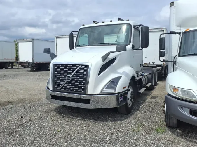 2019 VOLVO VNL64T-300