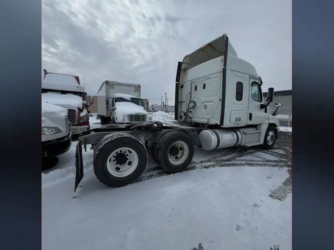 2019 FREIGHTLINER/MERCEDES CASCADIA 125