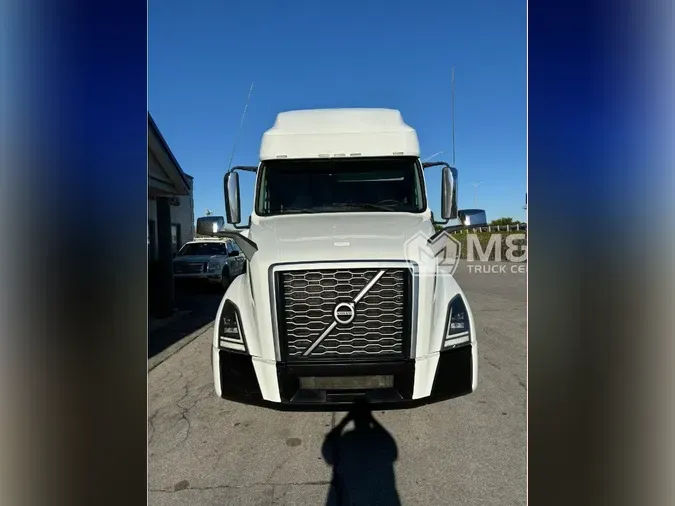 2020 VOLVO VNL64T760